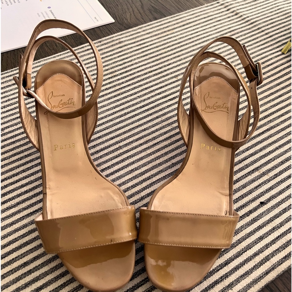 Christian Louboutin Sandals 39 nude patent
